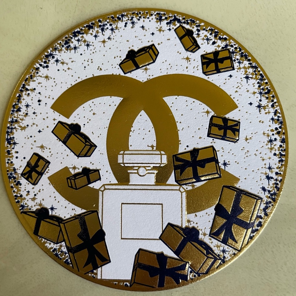 Chanel 30 labels
